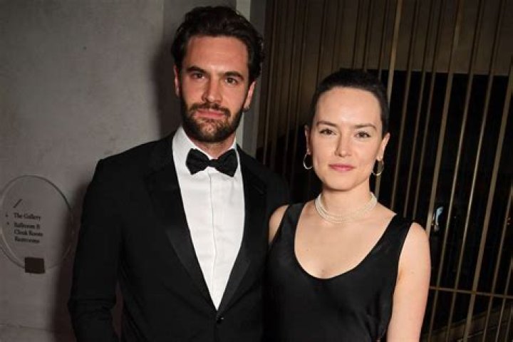 Who is Daisy Ridley Dating? | Relationships Boyfriend Husband
