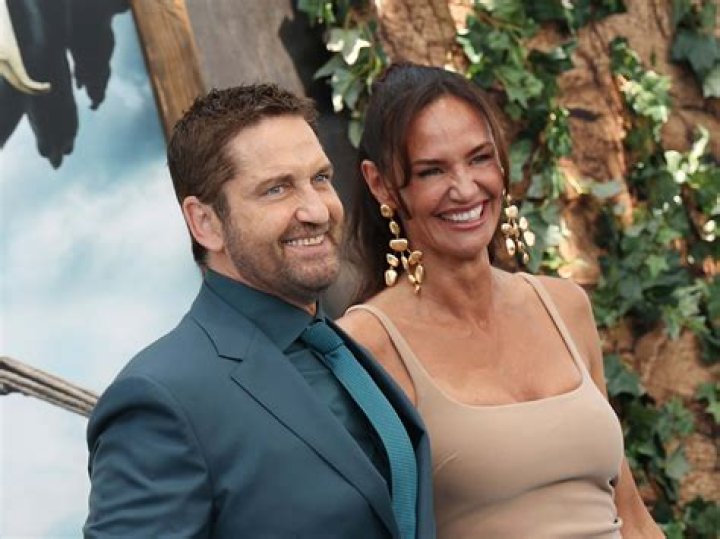 Who is Gerard Butler Dating? | Relationships Girlfriend Wife