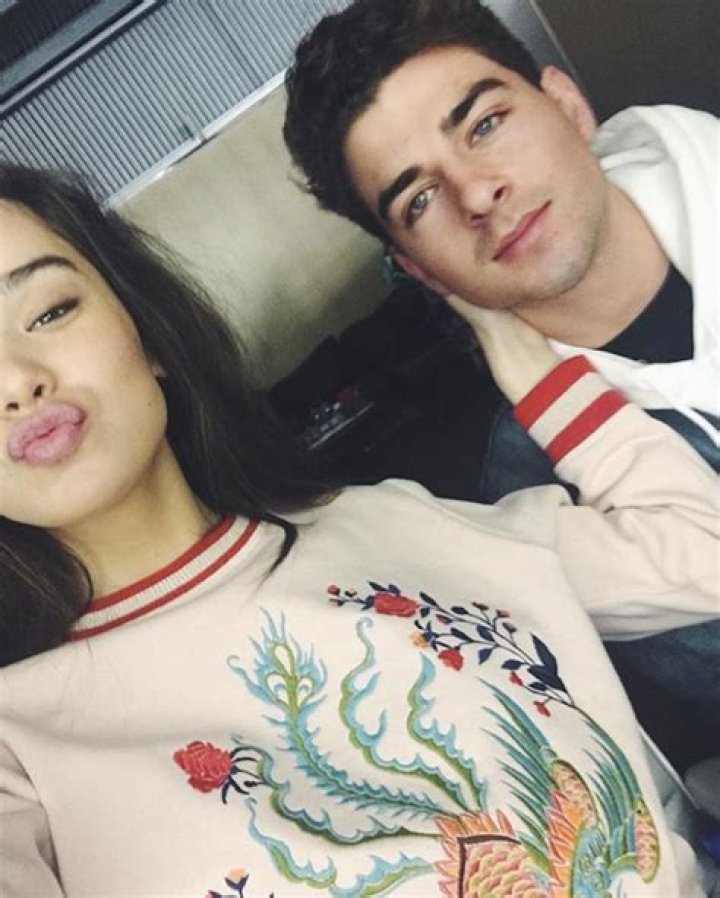 Who Is Hailee Steinfeld Dating? Cameron Smoller & The Actor Make An Adorable Pair