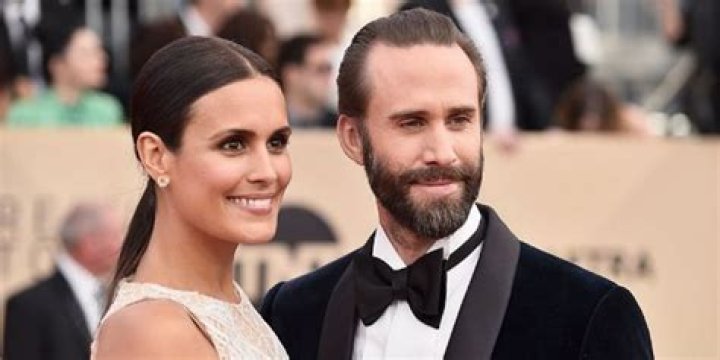 Who is Joseph Fiennes Dating? | Relationships Girlfriend Wife