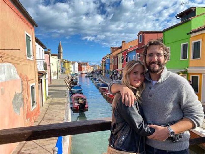 Who is Josh Groban Dating? | Relationships Girlfriend Wife
