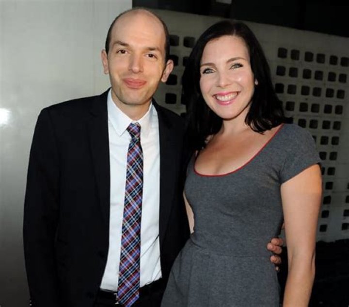 Who is June Diane Raphael Husband? Is She Married?