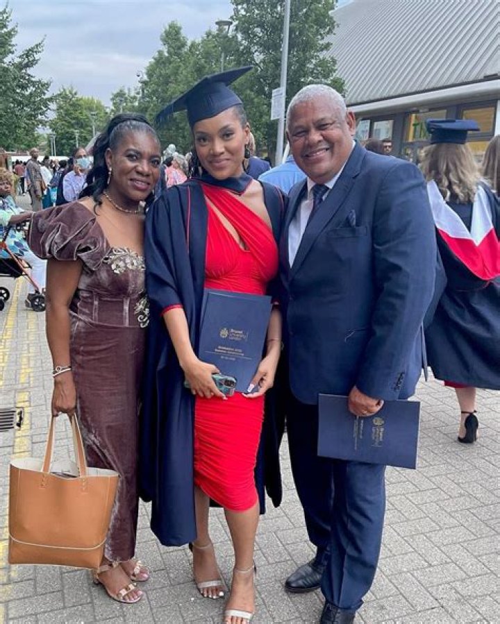 Who Is Marie Iwobi? Alex Iwobi Sister-Age Gap And Family