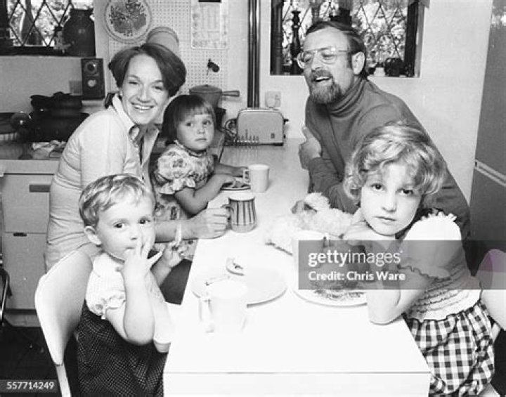 Who is Roger Whittaker's wife Natalie O'Brien and did they have any children?