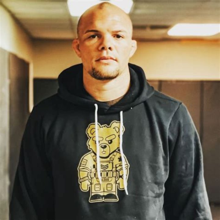 Who Is UFC Star Anthony Smith Parents? Meet His Father And Mother Dixie Tonacchio – Family Details Explored