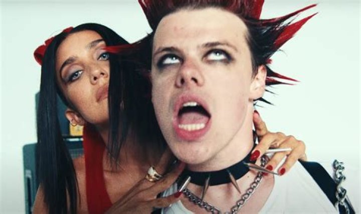Who Is Yungblud’s Girlfriend? Everything About Their Relationship