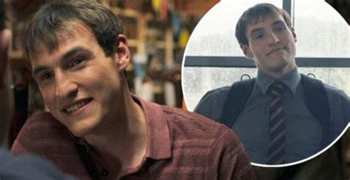 Who plays Rob in Normal People? Fans will recognise Irish actor Eanna Hardwicke from Vivarium