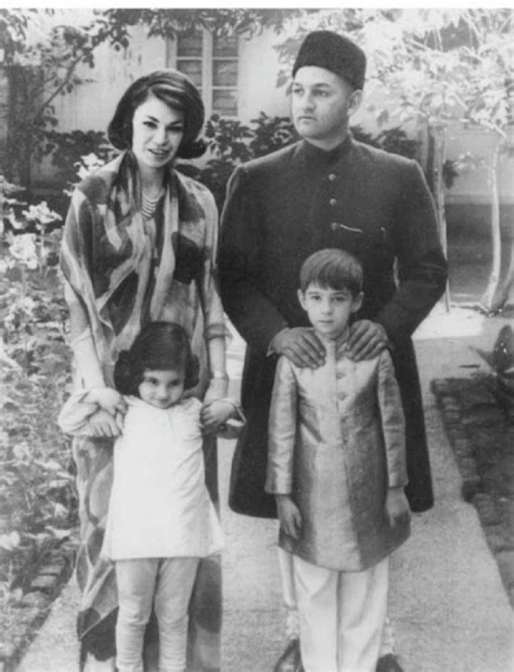 Who Was Mukarram Jah's Wife? Parents, Death, Age, Chidren, Siblings