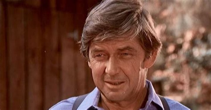 Why Did Ralph Waite Leave The Waltons In Season 9? Issues Over A Tight Budget And Decreasing Ratings