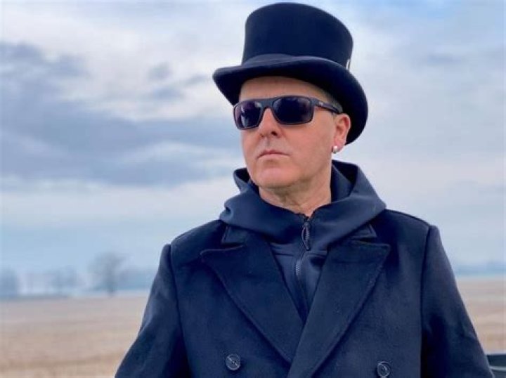 Why Does Brendan Kavanagh Wear Dark Glasses?