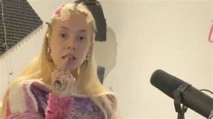 Woman who has three face tattoos hits back at trolls who say they’d ‘never date her’ in blunt but brilliant way