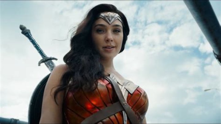 Wonder Woman Has 'God-Like Power' in the DCEU
