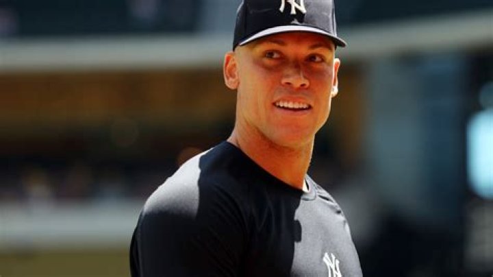 Yankees put Aaron Judge on injured list with hurt hip