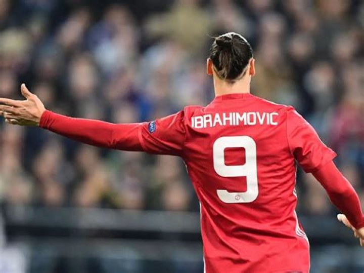 Zlatan Ibrahimović - Squad number history